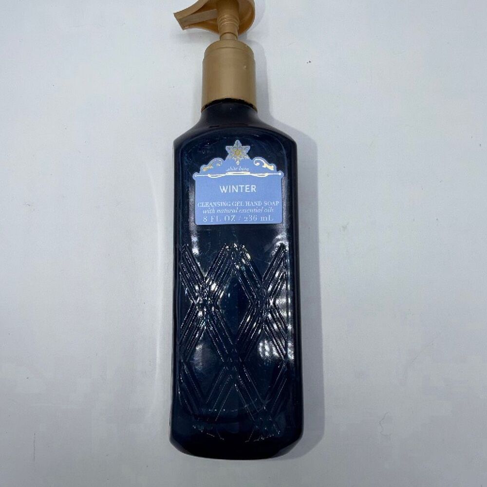 BATH & BODY WORKS Winter Cleansing Gel Soap-8 Fl oz NEW!